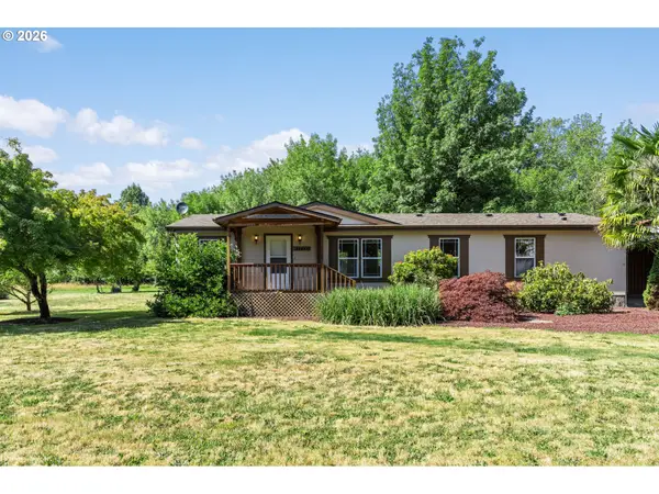 34280 E Lacomb Rd, Lebanon, OR 97355