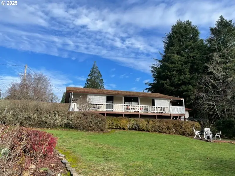 479 2nd St, Elkton, OR 97436 - Image #1