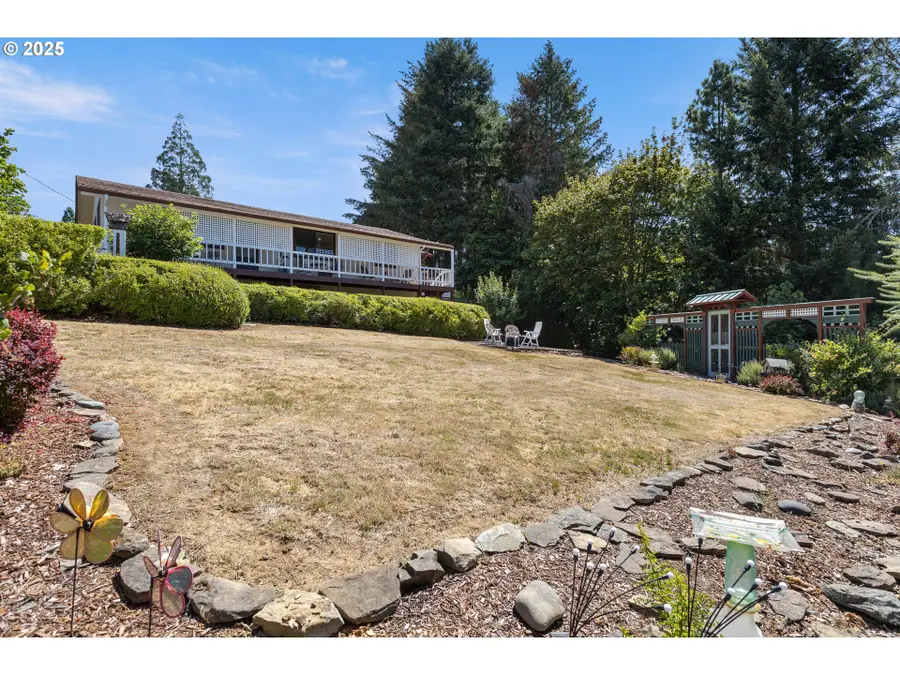 479 2nd St, Elkton, OR 97436 - Image #2