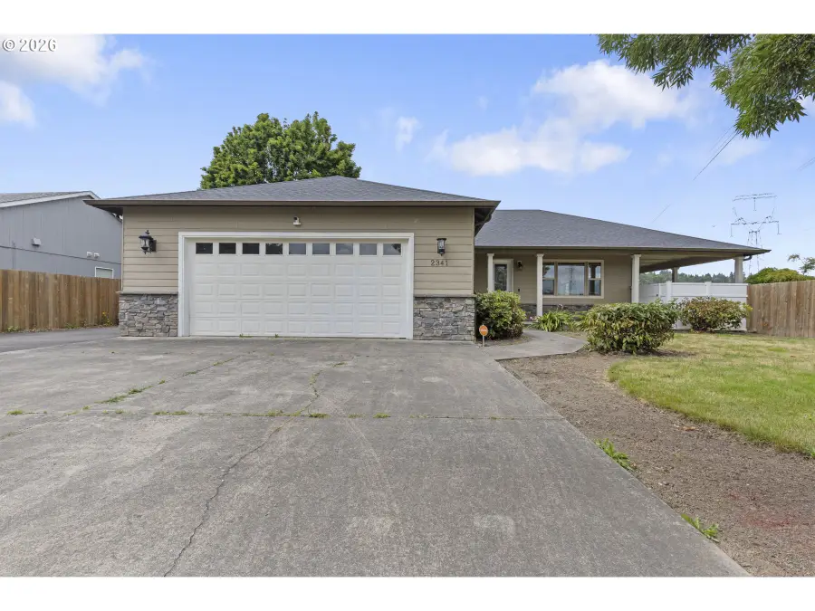 2341 52nd Ave, Longview, WA 98632 - #2