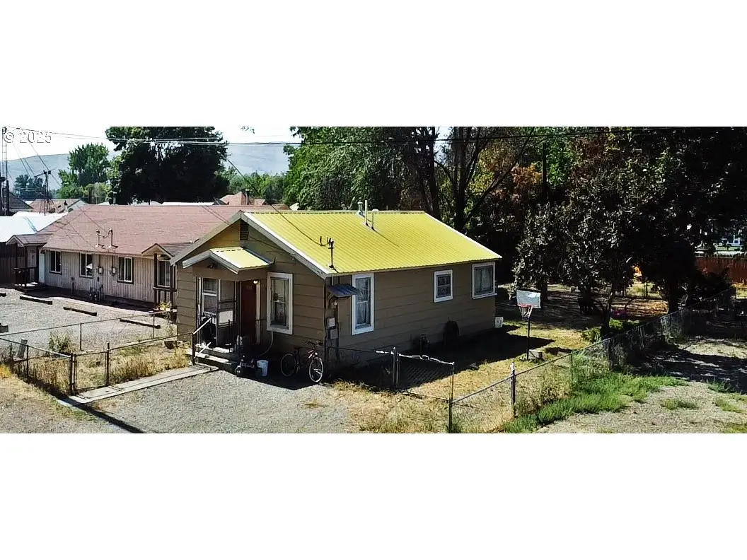 1925 Grove St, Baker City, OR 97814 - Image #1