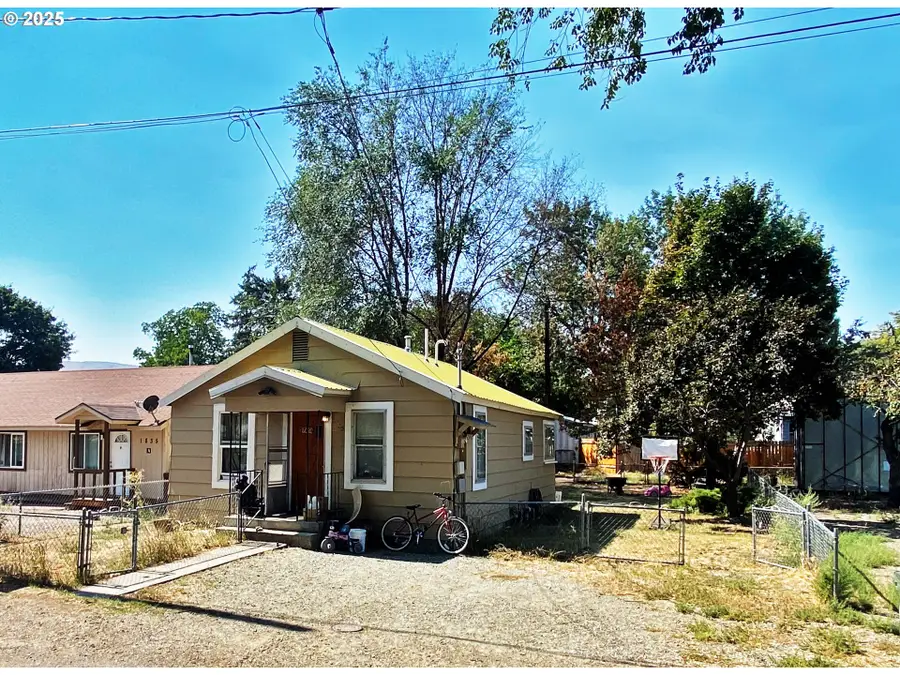 1925 Grove St, Baker City, OR 97814 - Image #2