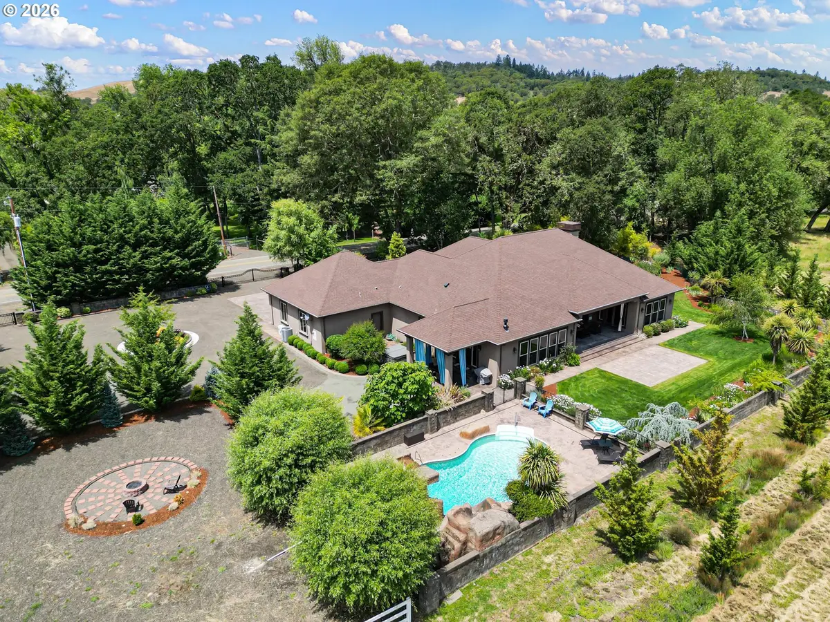 1025 Echo Dr, Roseburg, OR 97470 - #1