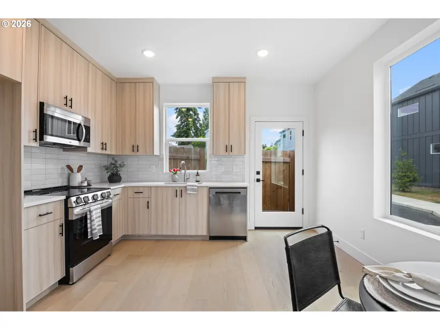 4380 NE Going St, Portland, OR 97218 - #3