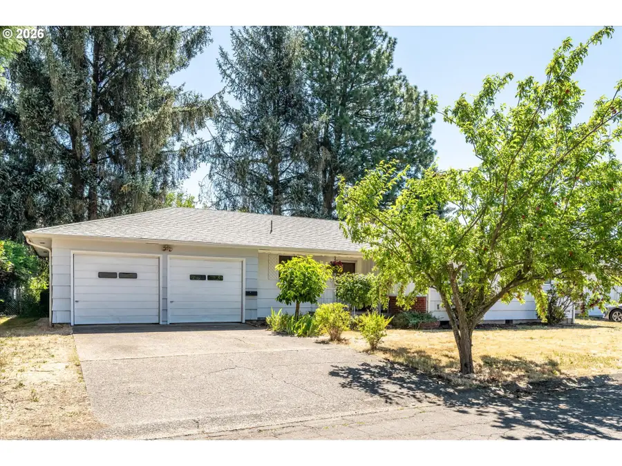 1061 Waite St, Eugene, OR 97402 - #2