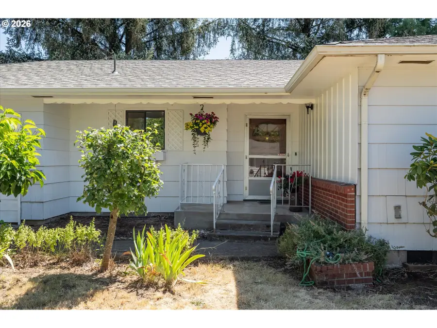 1061 Waite St, Eugene, OR 97402 - #3