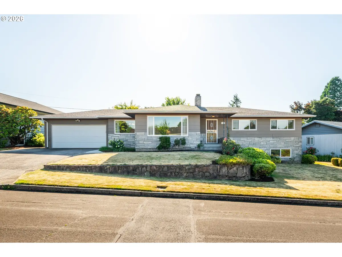3237 NE 131st Ave, Portland, OR 97230 - #1