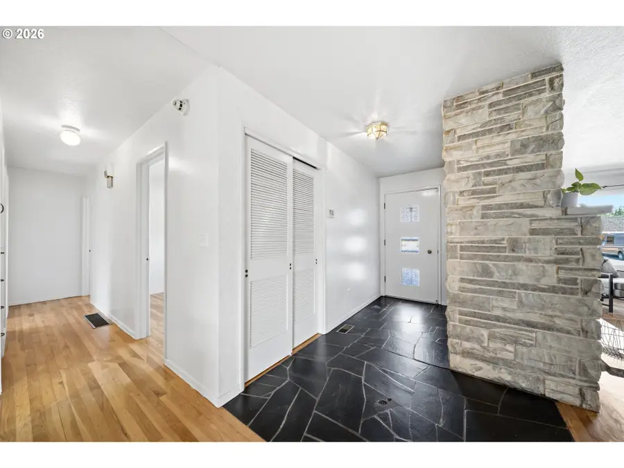 3237 NE 131st Ave, Portland, OR 97230 - #3