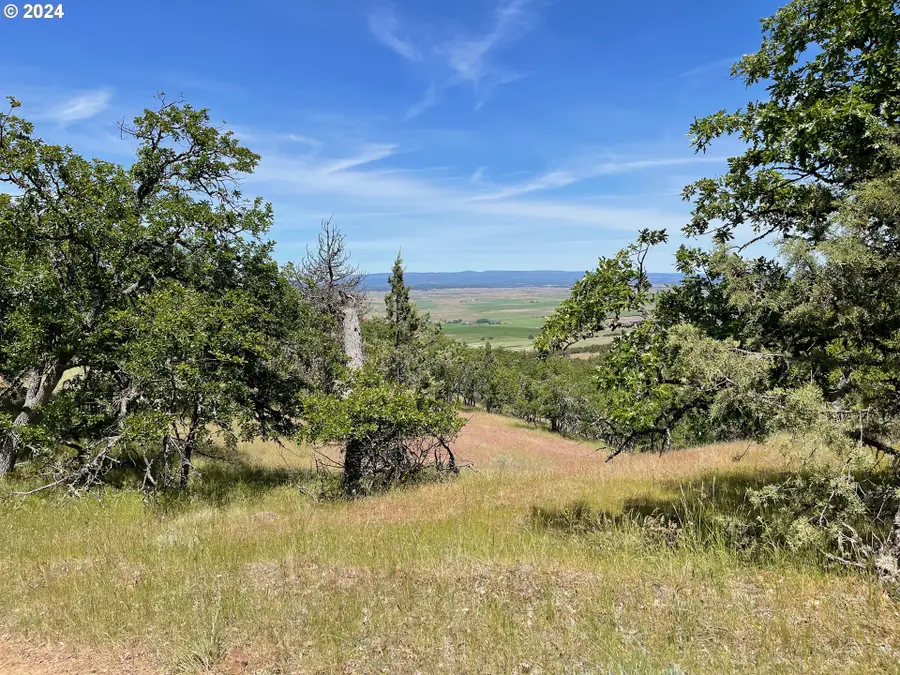 19 Columbia Hills Ln, Goldendale, WA 98620 - Image #2