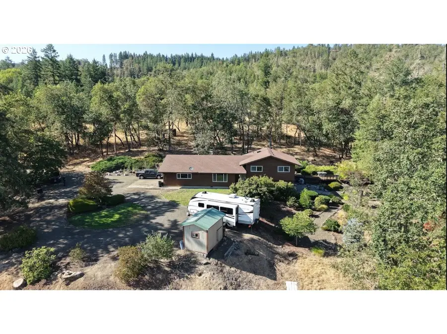 801 Colonial Rd, Roseburg, OR 97471 - #2