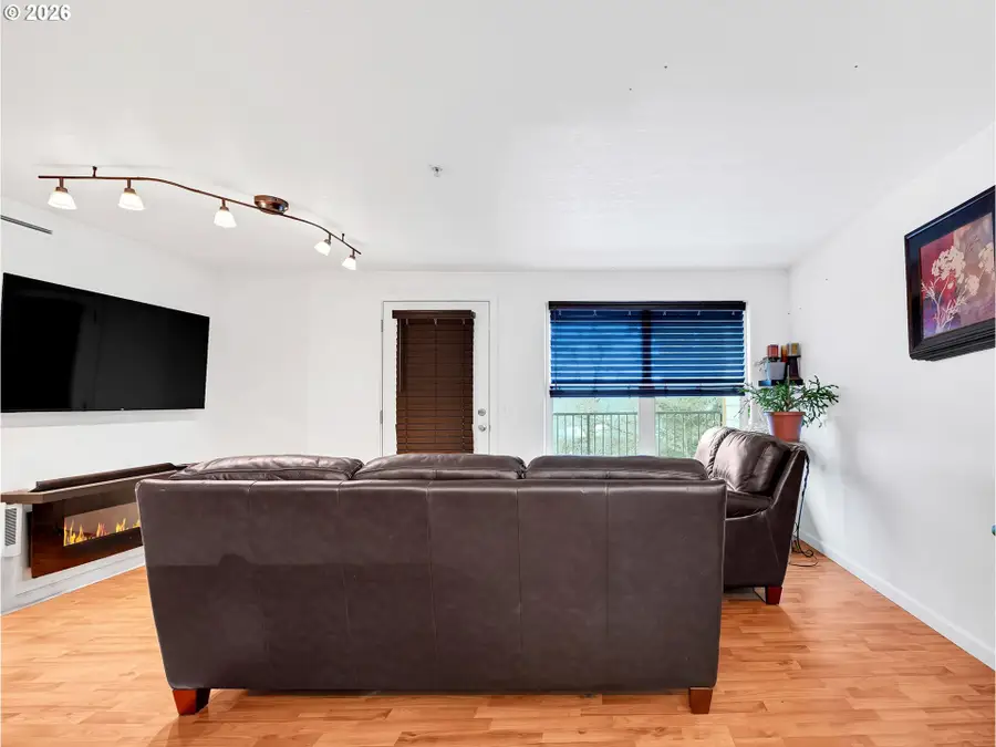 293 SE 162nd Ave #293, Portland, OR 97233 - Image #3