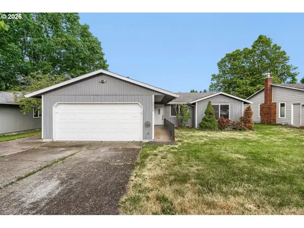 2040 NE 213th Ave, Fairview, OR 97024