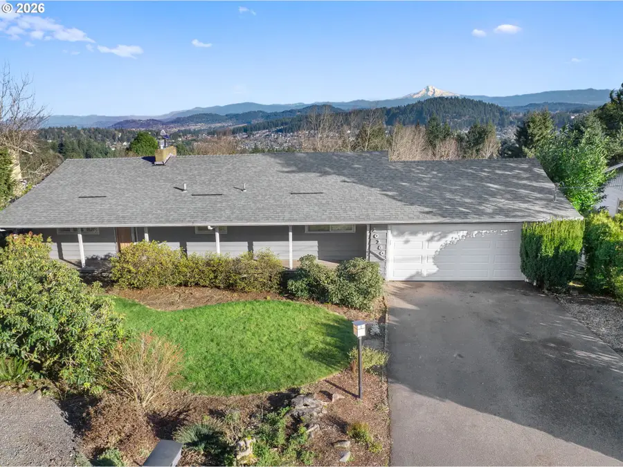 10180 SE Cresthill Rd, Happy Valley, OR 97086 - Image #2