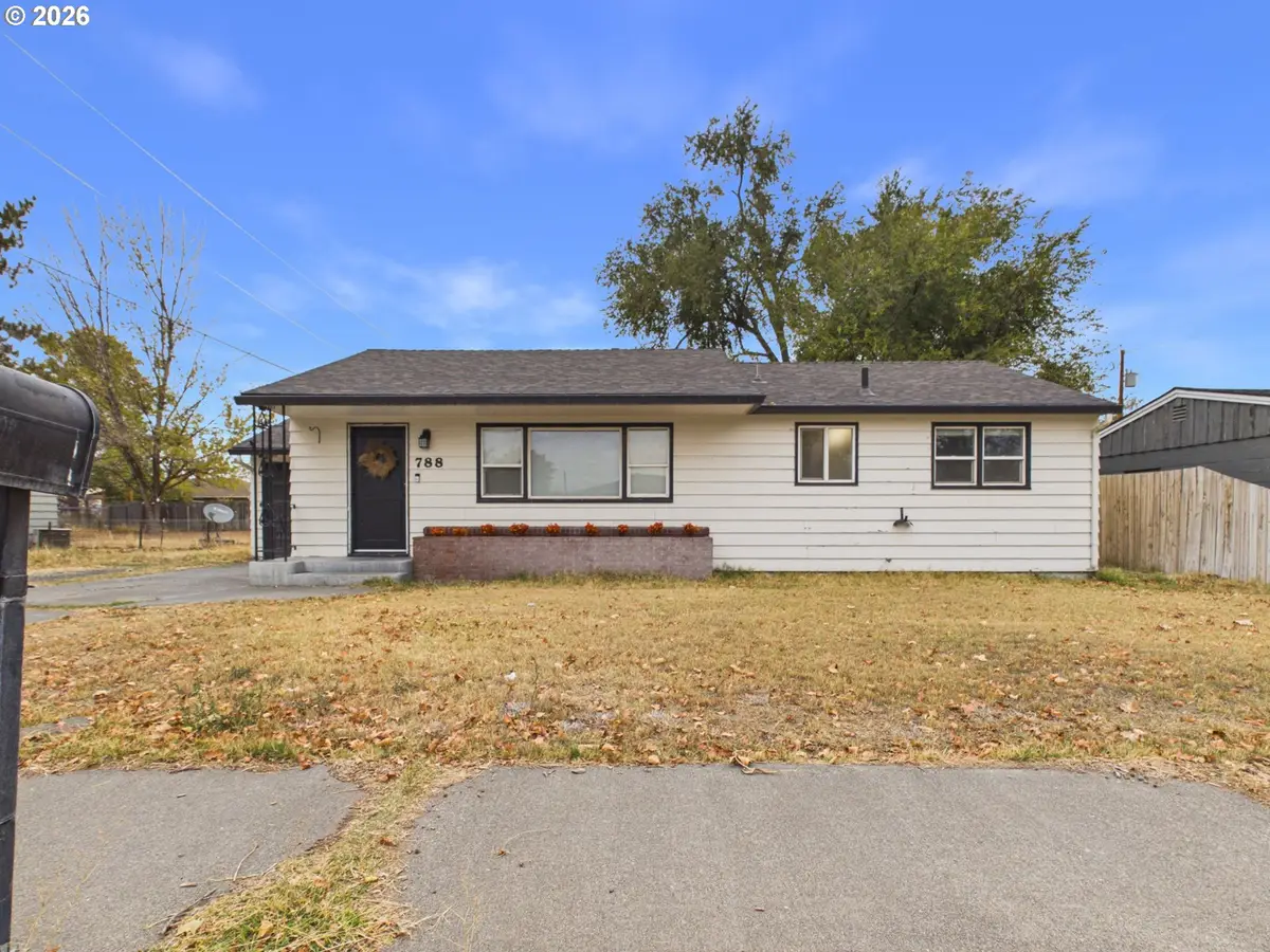 788 W Tamarack Ave, Hermiston, OR 97838 - #1