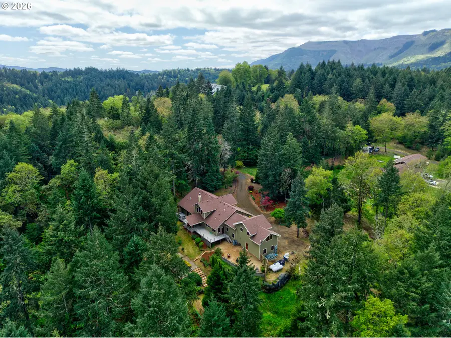 563 Lillian Ln, Roseburg, OR 97471 - #2