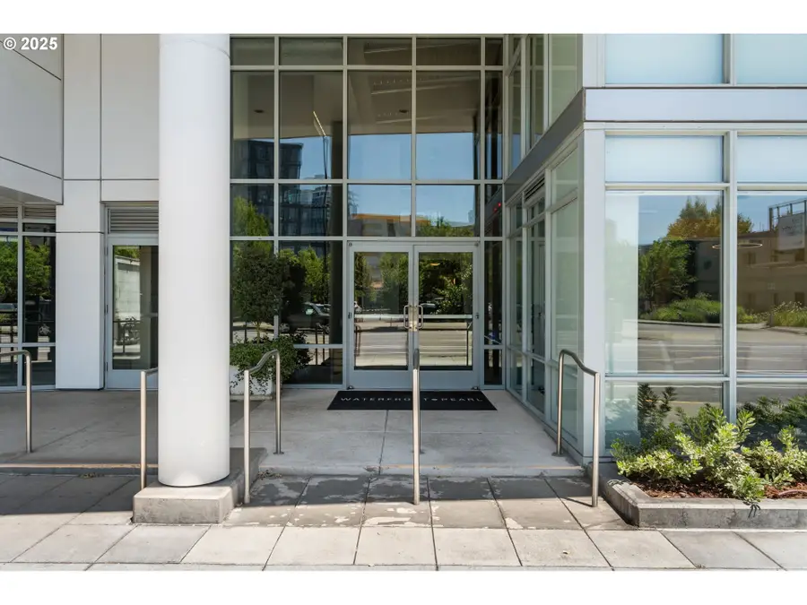 1260 NW Naito Pkwy #808, Portland, OR 97209 - Image #3