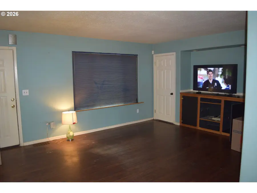 3620 NE 162nd Ave, Portland, OR 97230 - #3