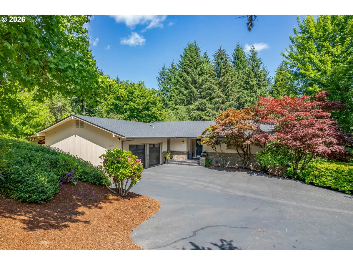 326 Talemena Dr, Cottage Grove, OR 97424 - #1