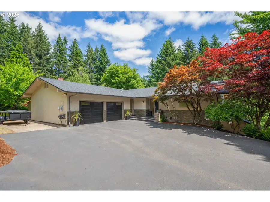 326 Talemena Dr, Cottage Grove, OR 97424 - #3