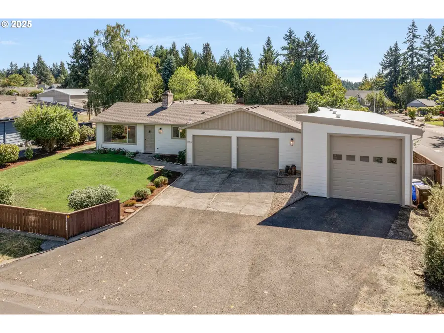 13910 Caufield Rd, Oregon City, OR 97045 - Image #2