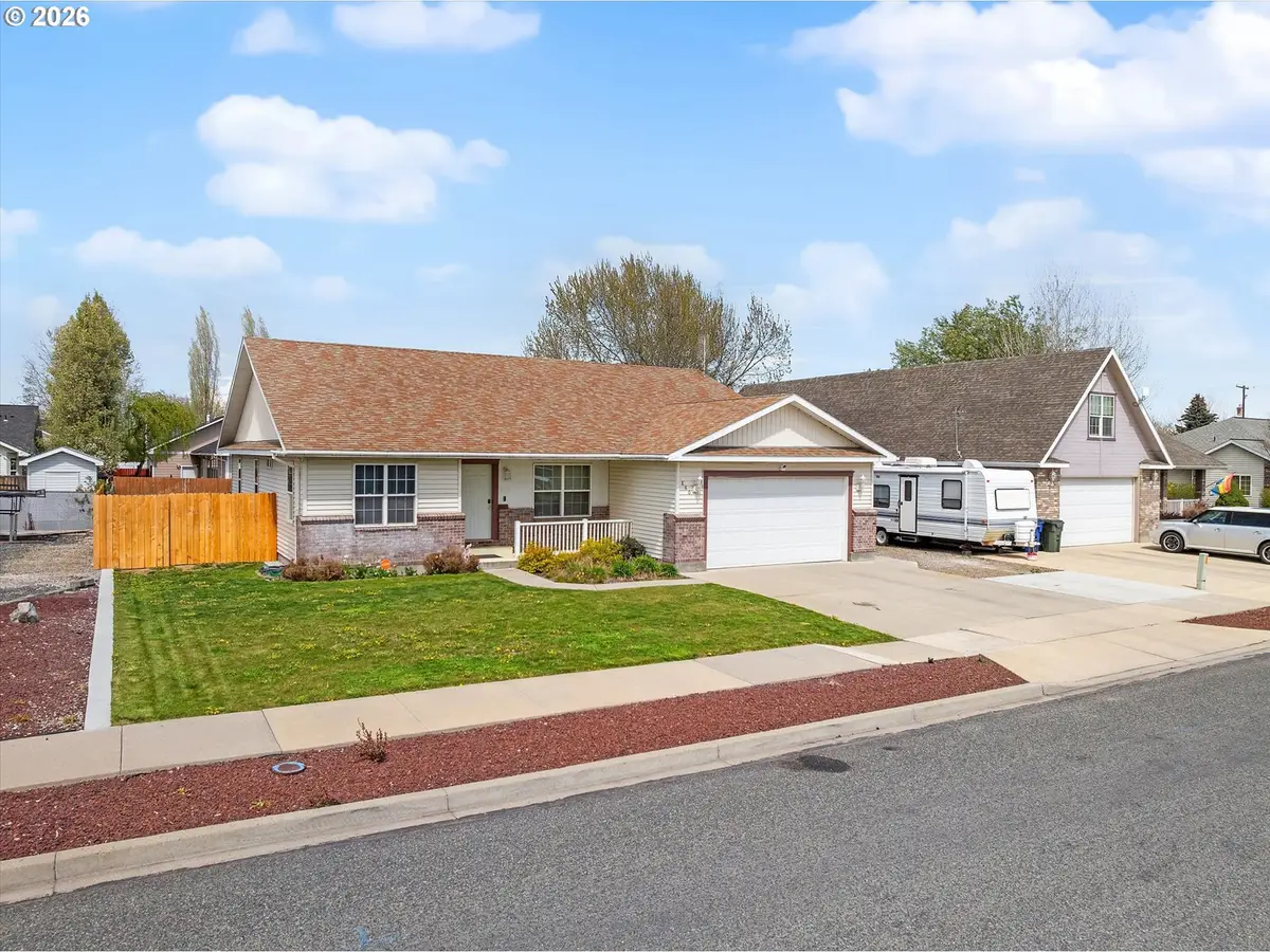 880 F St, Baker City, OR 97814 - #1