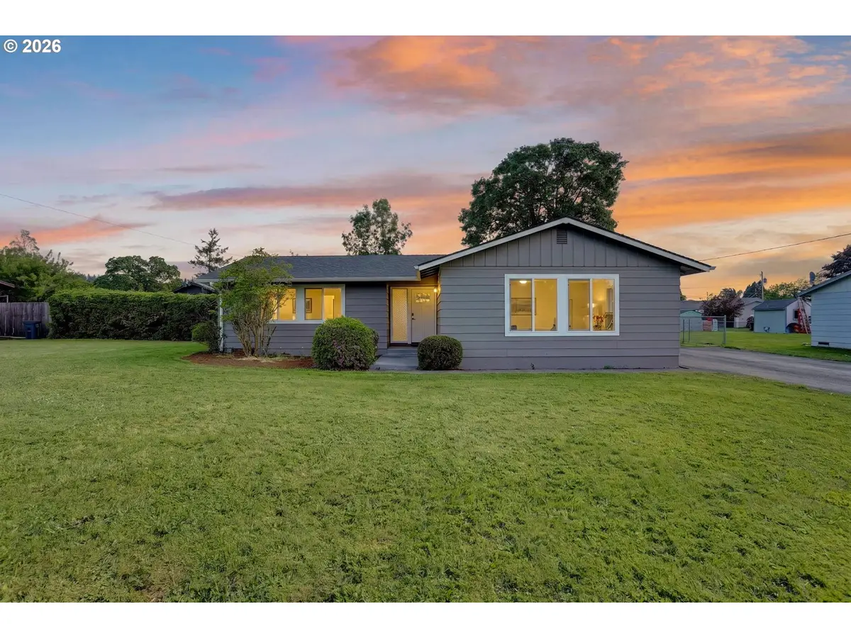 194 Shore Dr, Saint Helens, OR 97051 - #1