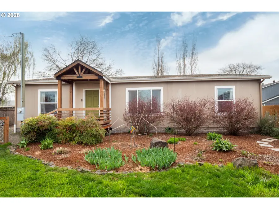 628 Stanley Ln, Harrisburg, OR 97446 - #2