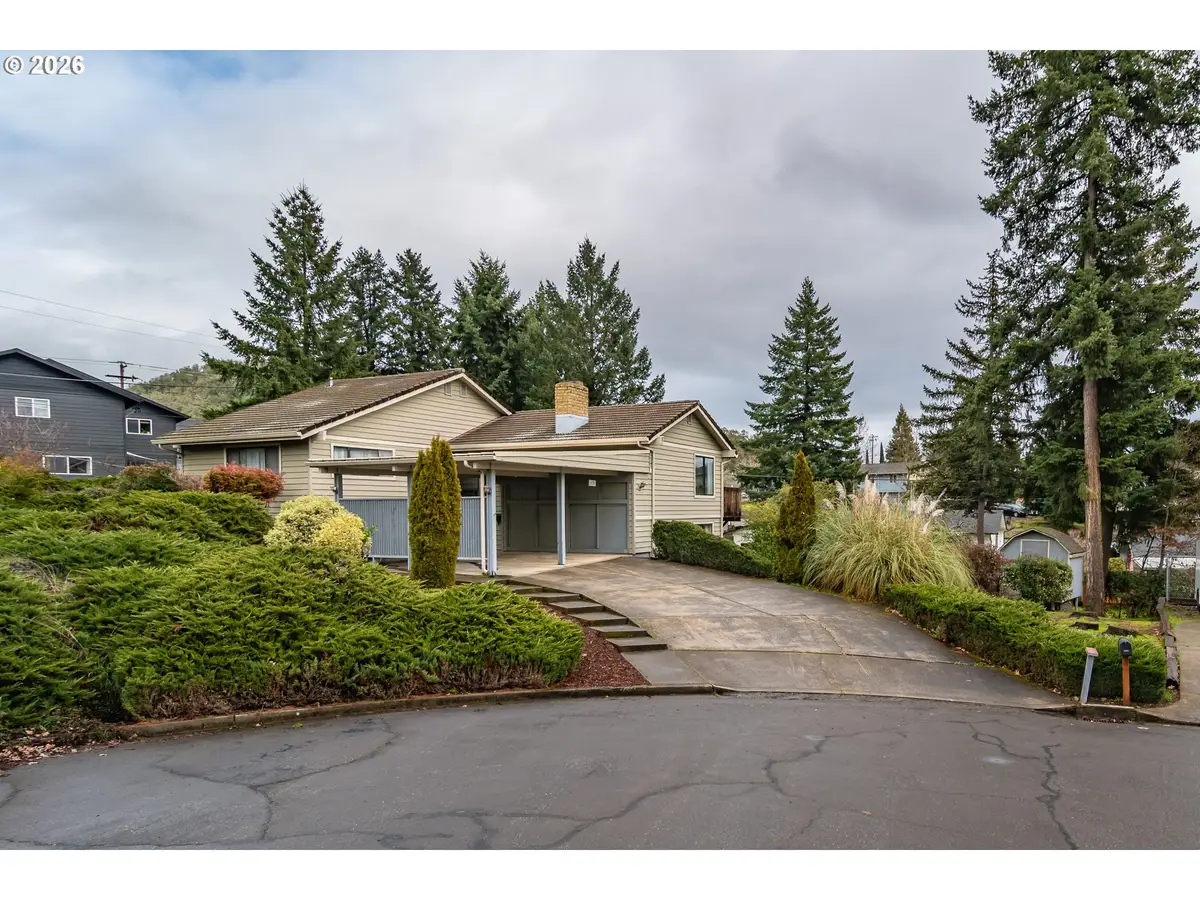 1834 NW Finch Ct, Roseburg, OR 97471 - #1