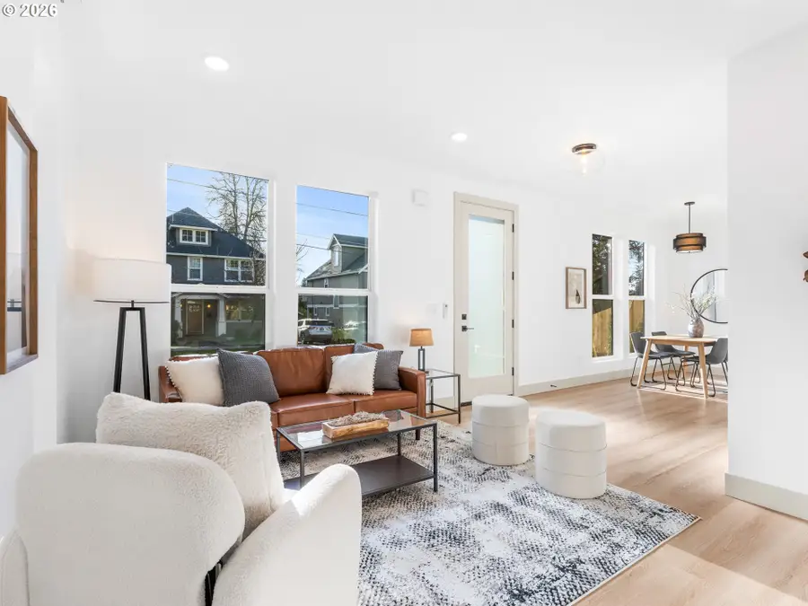 1245 SW Hume Ct, Portland, OR 97219 - Image #2