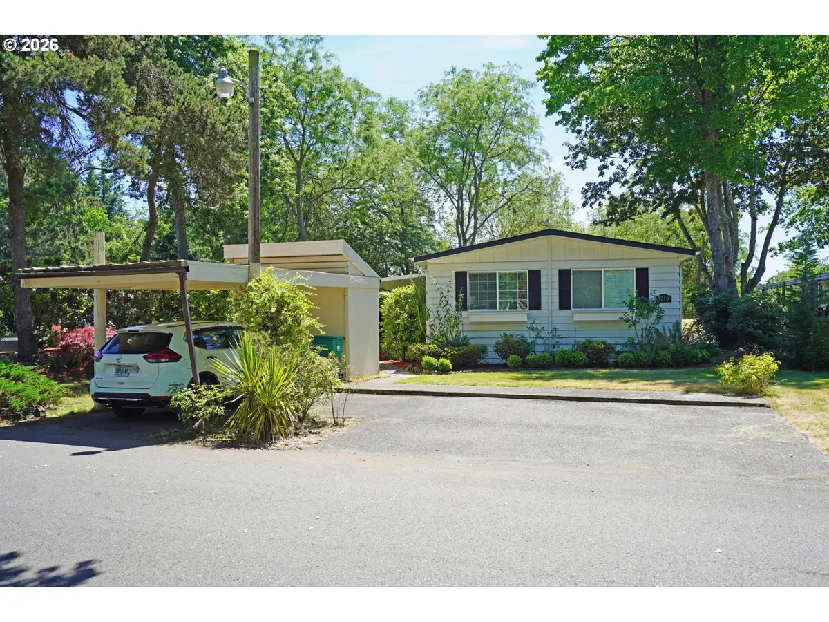 2210 N Broughton Dr, Portland, OR 97217 - #1