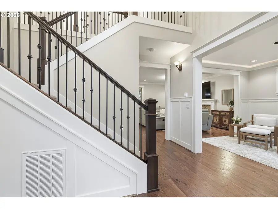 16723 Bonaire Ave, Lake Oswego, OR 97035 - #3