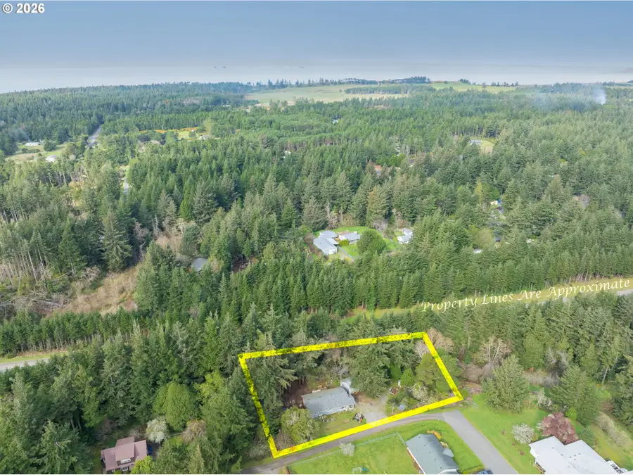 42737 Ellmor Ln, Port Orford, OR 97465 - #2