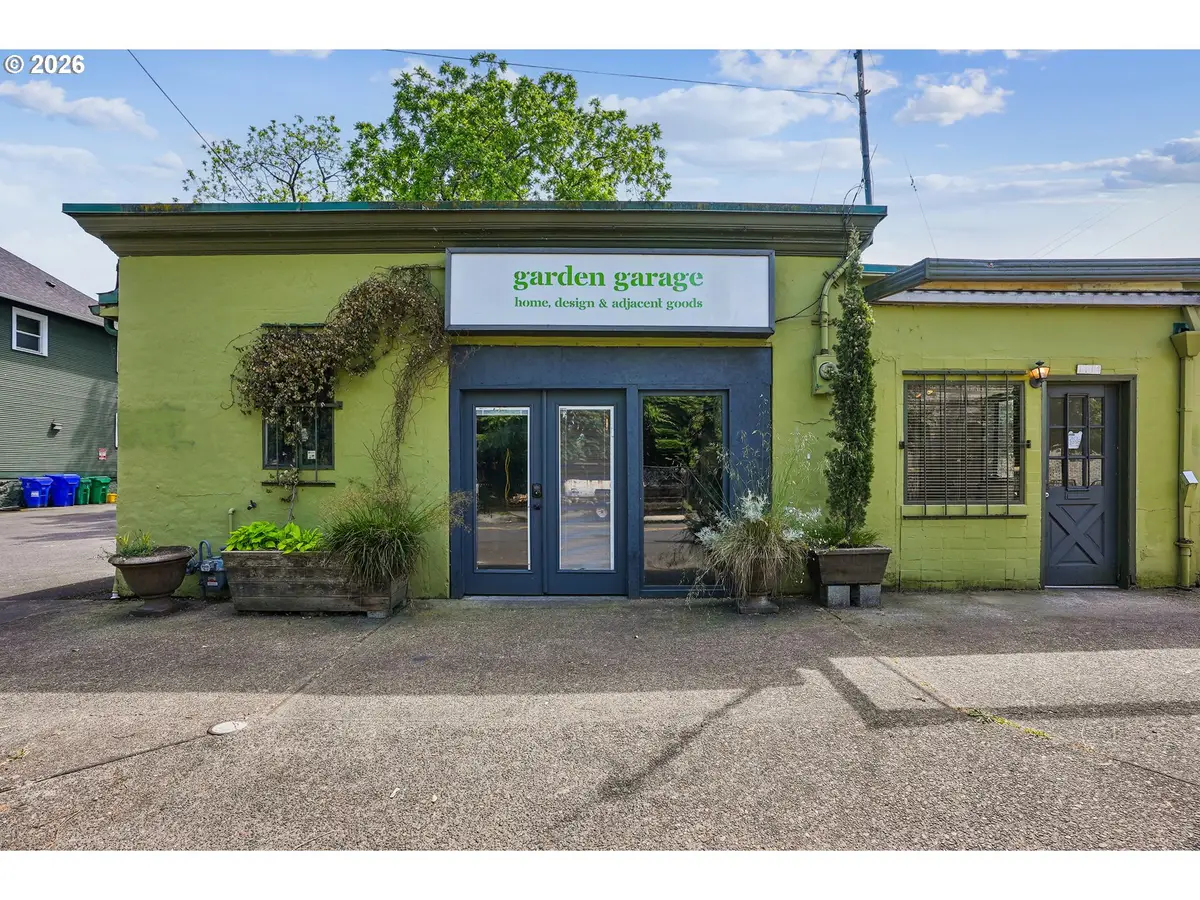 1114 SE Clay St, Portland, OR 97214 - #1
