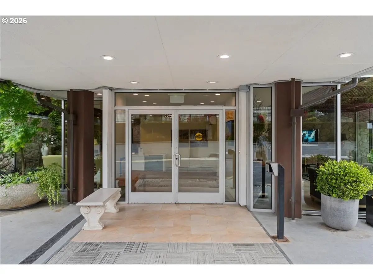 2323 SW Park Pl #706, Portland, OR 97205 - #1