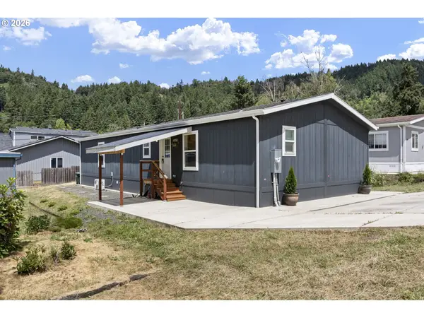 408 Whipple Ave, Drain, OR 97435