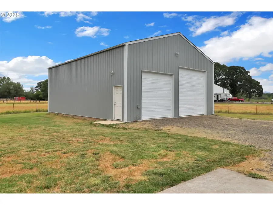 93215 Long Tom Dr, Cheshire, OR 97419 - Image #2