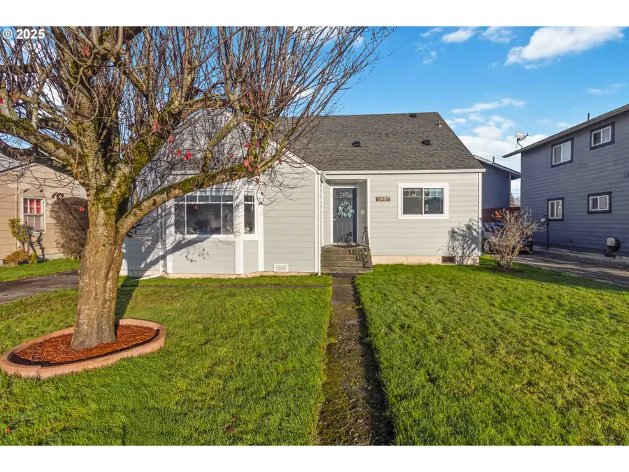 2932 Fir St, Longview, WA 98632 - Image #2