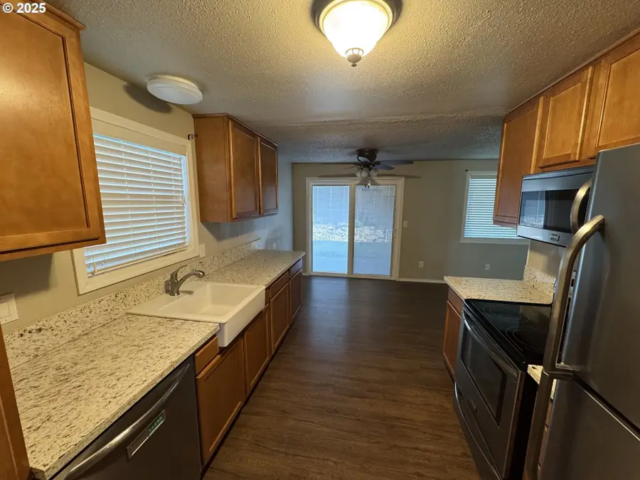 22630 NE Schuyler St, Fairview, OR 97024 - Image #2