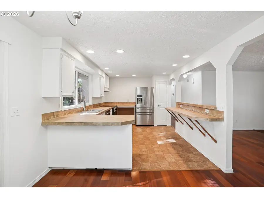 5568 SE Flavel Dr, Portland, OR 97206 - #3