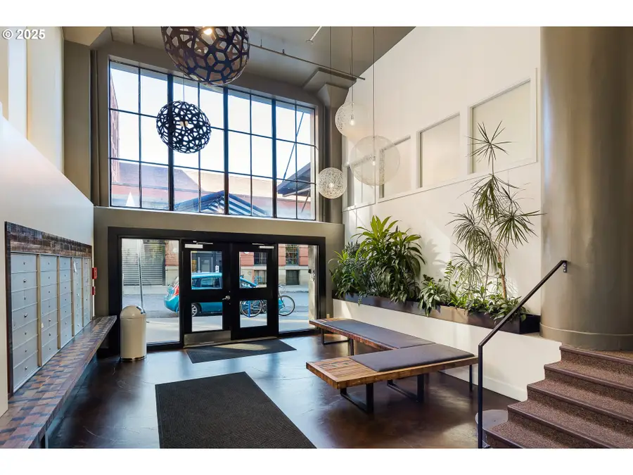 1314 NW Irving St #606, Portland, OR 97209 - #3