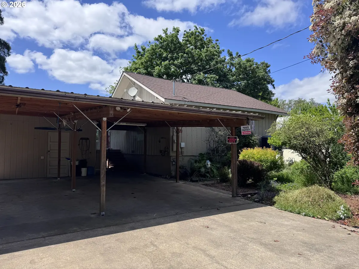 170 Church St, Dillard, OR 97432 - #1