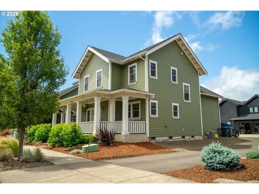 832 S Edwards Rd, Monmouth, OR 97361 - #2