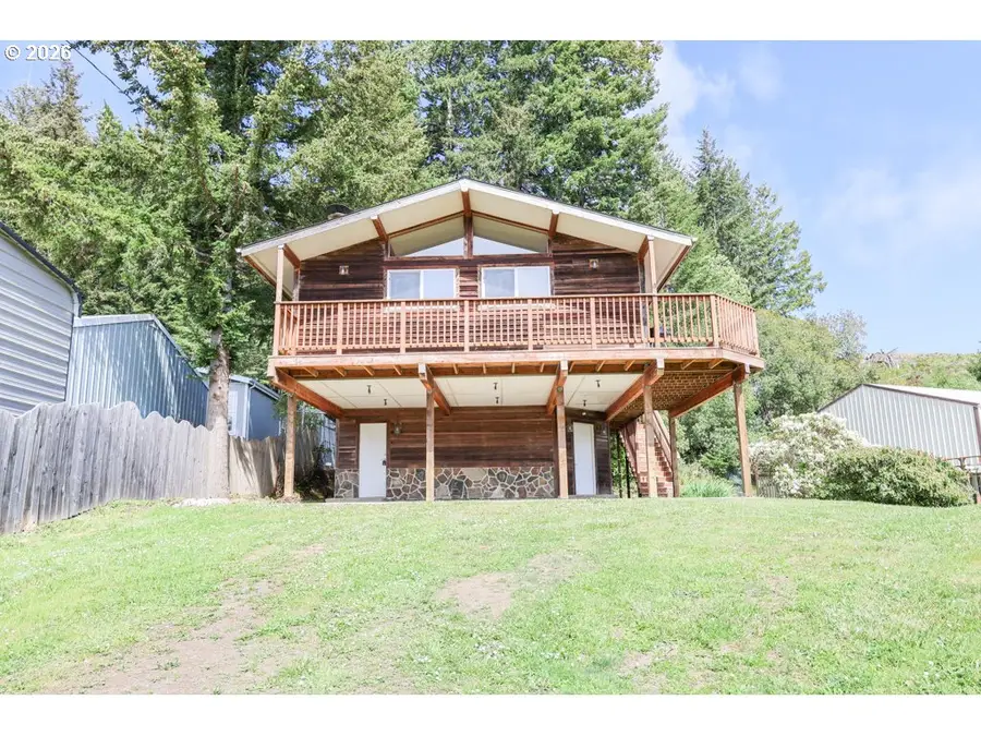 610 Tiara St, Lakeside, OR 97449 - #3