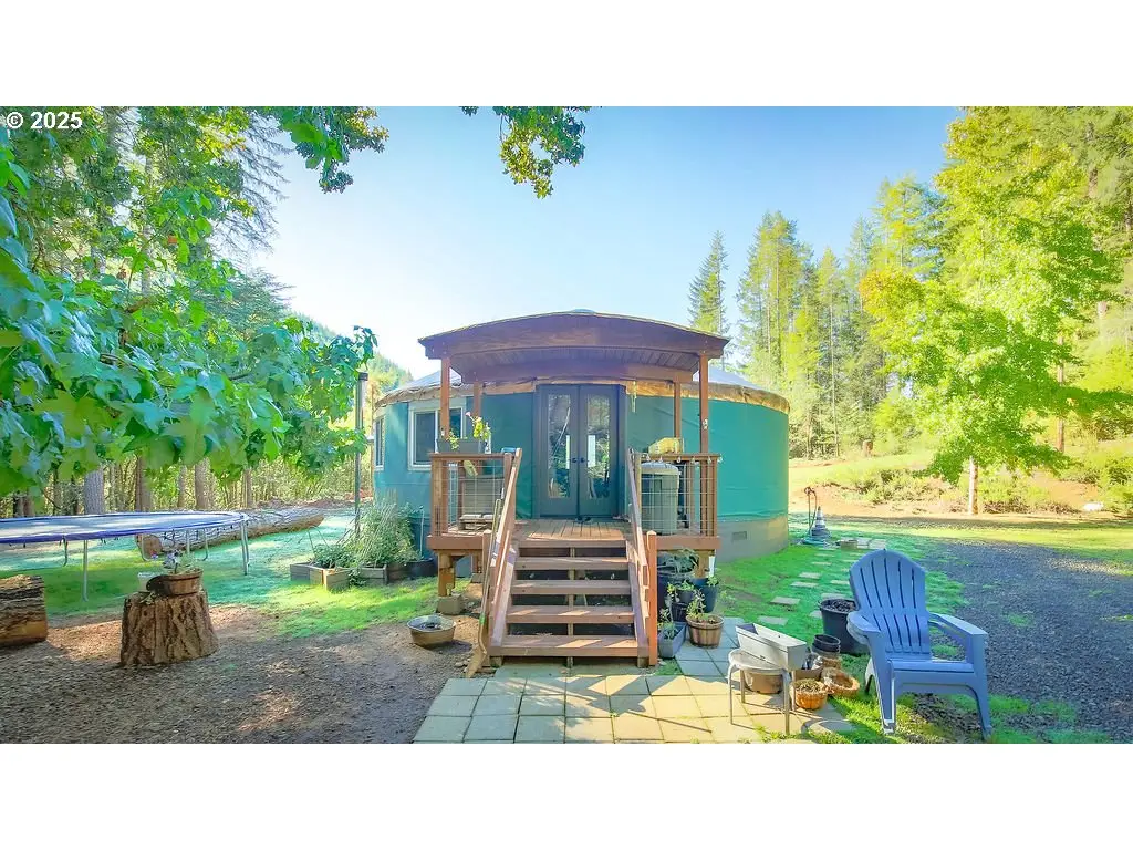 63450 Fairview Rd, Coquille, OR 97423 - Image #1