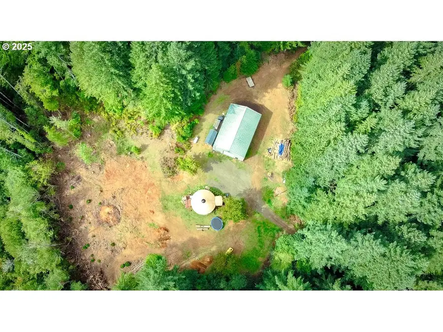 63450 Fairview Rd, Coquille, OR 97423 - Image #3