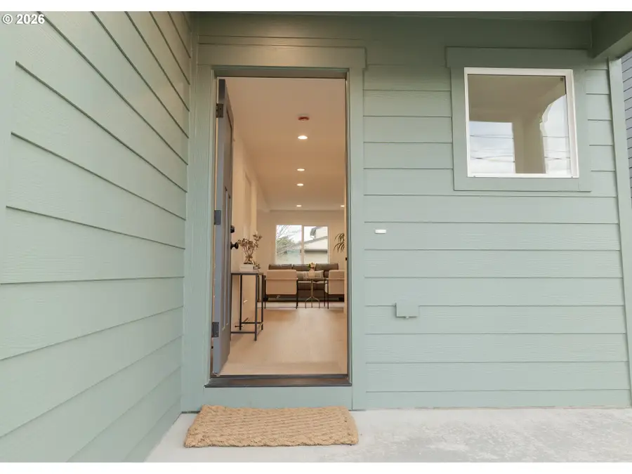 934 H Ave, Seaside, OR 97138 - #3