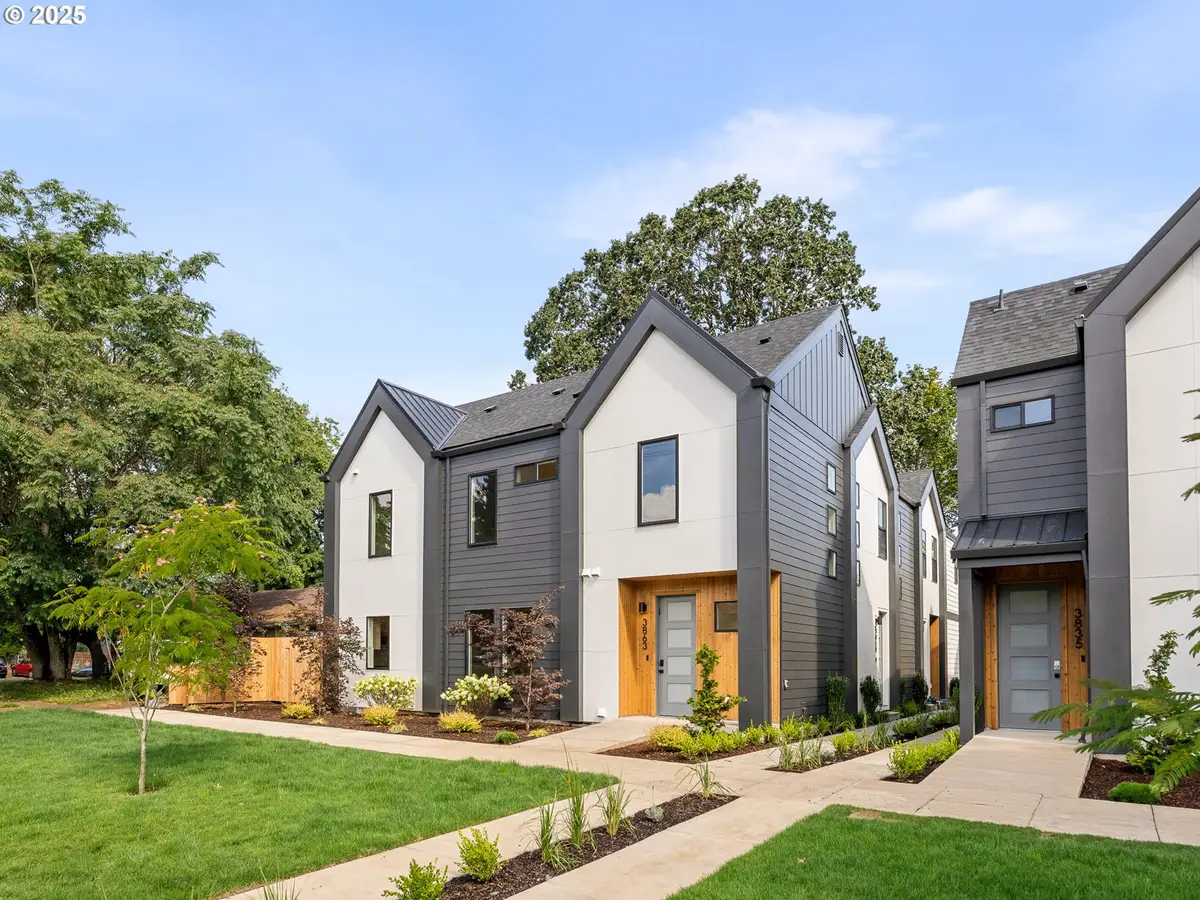 3863 N Willis Blvd #8, Portland, OR 97217 - Image #1