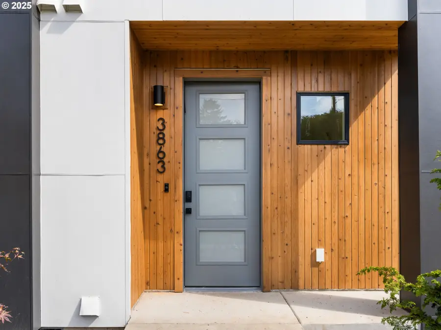 3863 N Willis Blvd #8, Portland, OR 97217 - Image #2