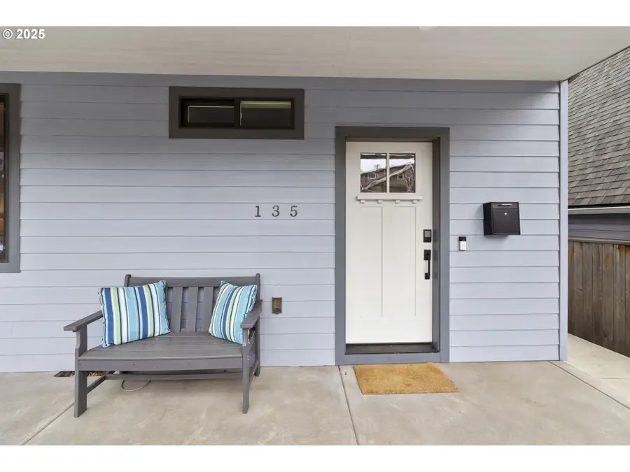 135 W 18th Ave, Eugene, OR 97401 - Image #3