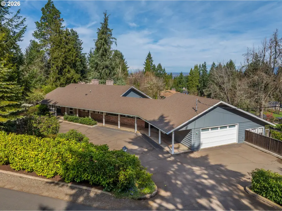 875 W 36th Ave, Eugene, OR 97405 - #3